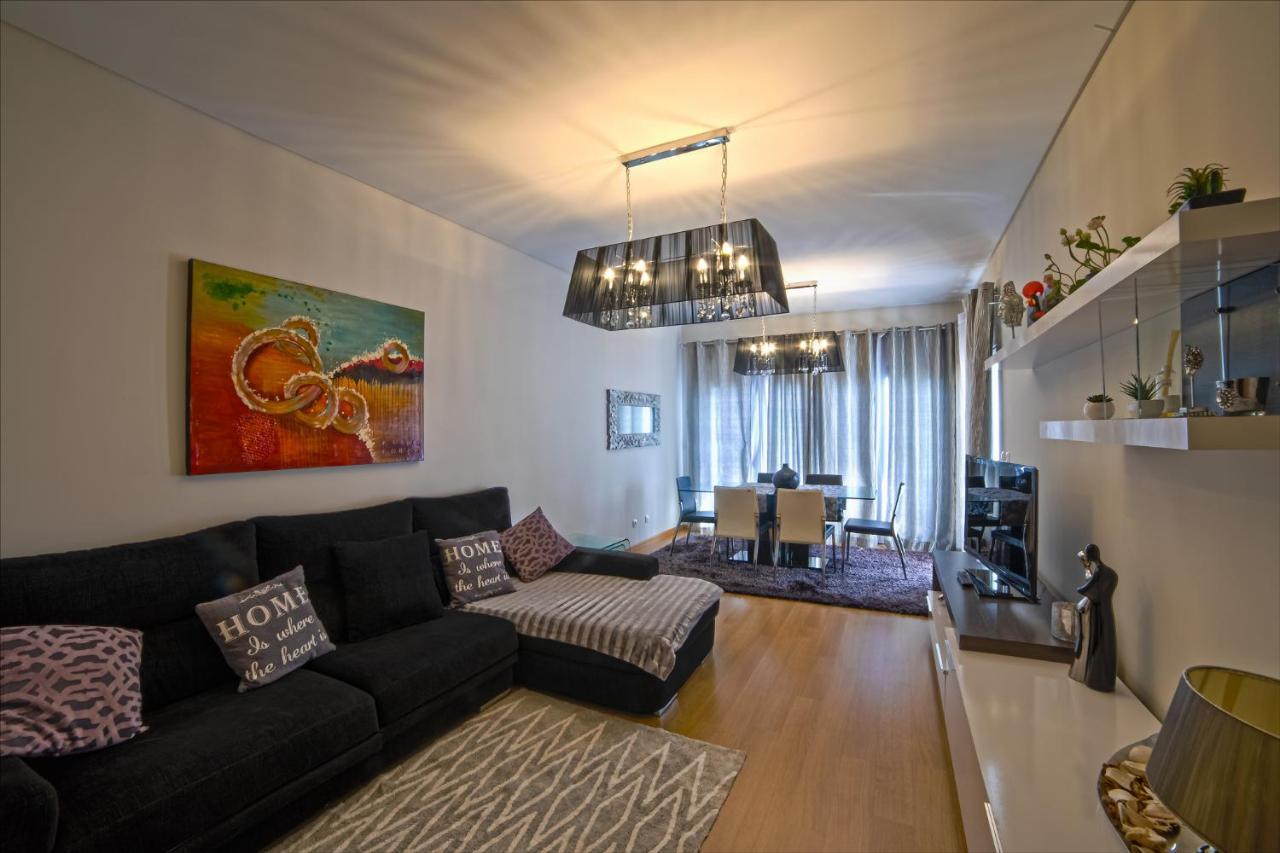 Lovely Apartment Near Airport And Nations Park, With Garage Loures Buitenkant foto