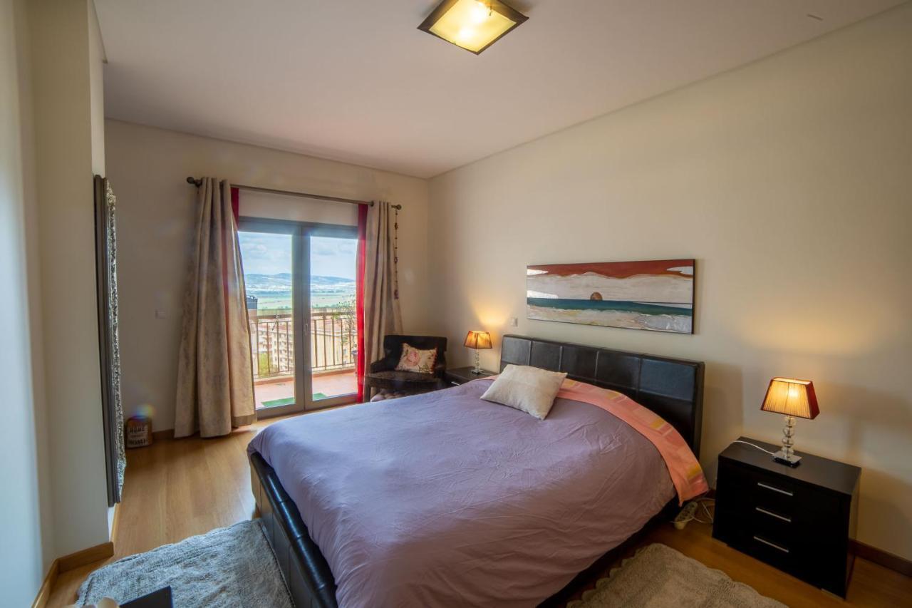 Lovely Apartment Near Airport And Nations Park, With Garage Loures Buitenkant foto
