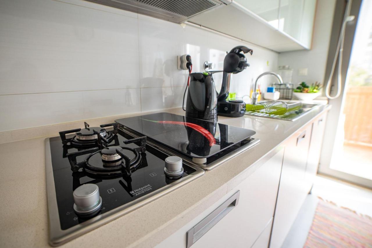 Lovely Apartment Near Airport And Nations Park, With Garage Loures Buitenkant foto