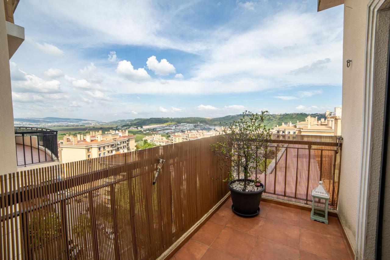Lovely Apartment Near Airport And Nations Park, With Garage Loures Buitenkant foto