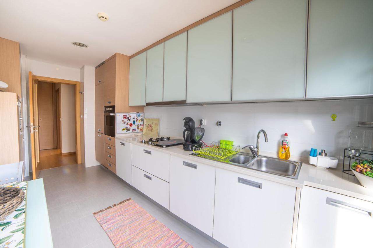 Lovely Apartment Near Airport And Nations Park, With Garage Loures Buitenkant foto